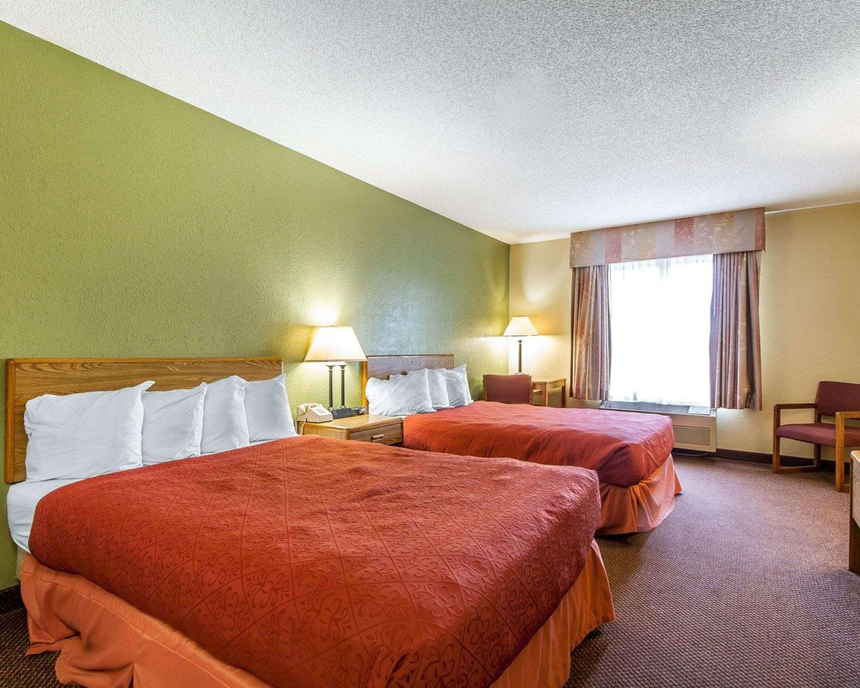 Americinn By Wyndham Reedsburg Exterior photo