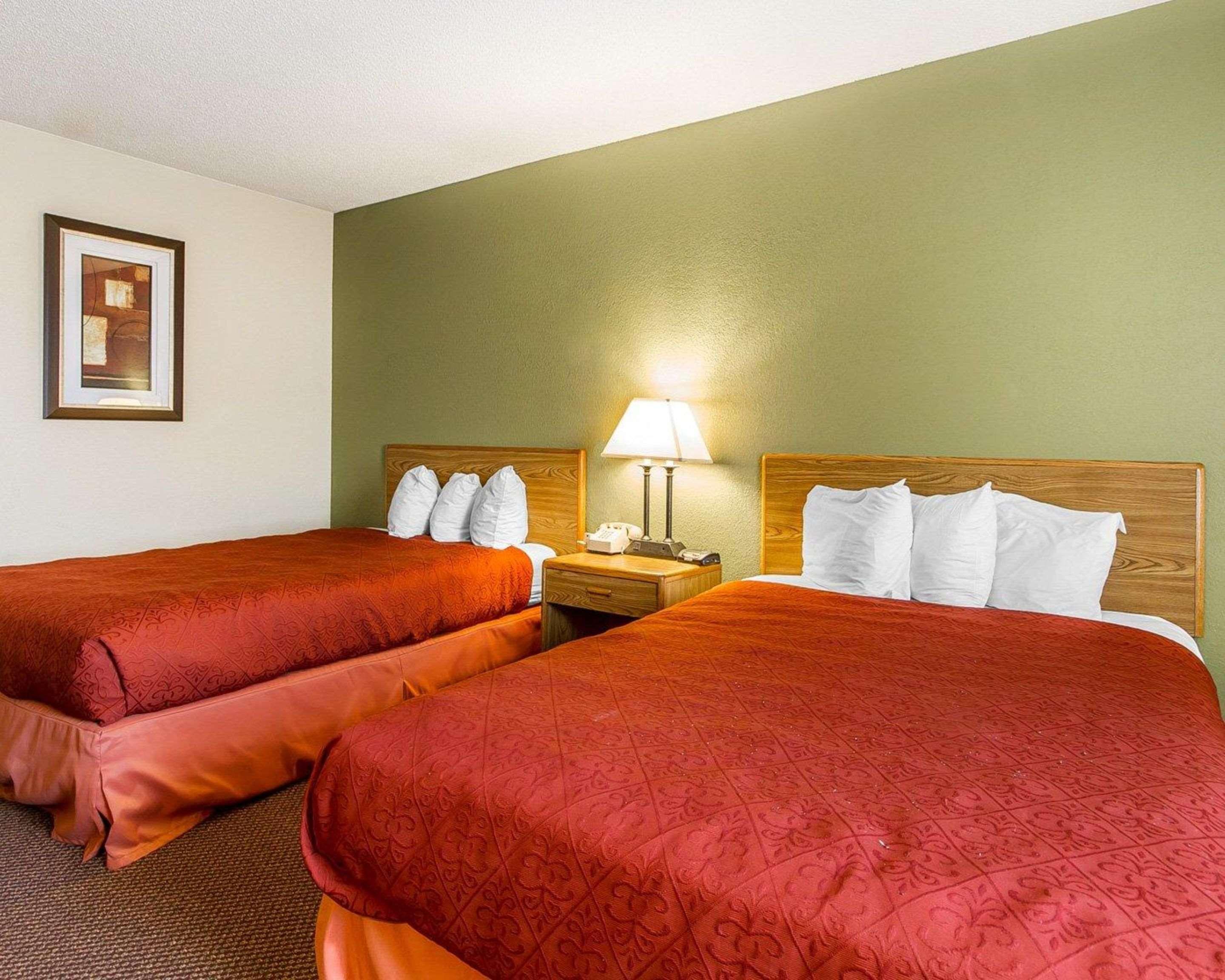 Americinn By Wyndham Reedsburg Exterior photo